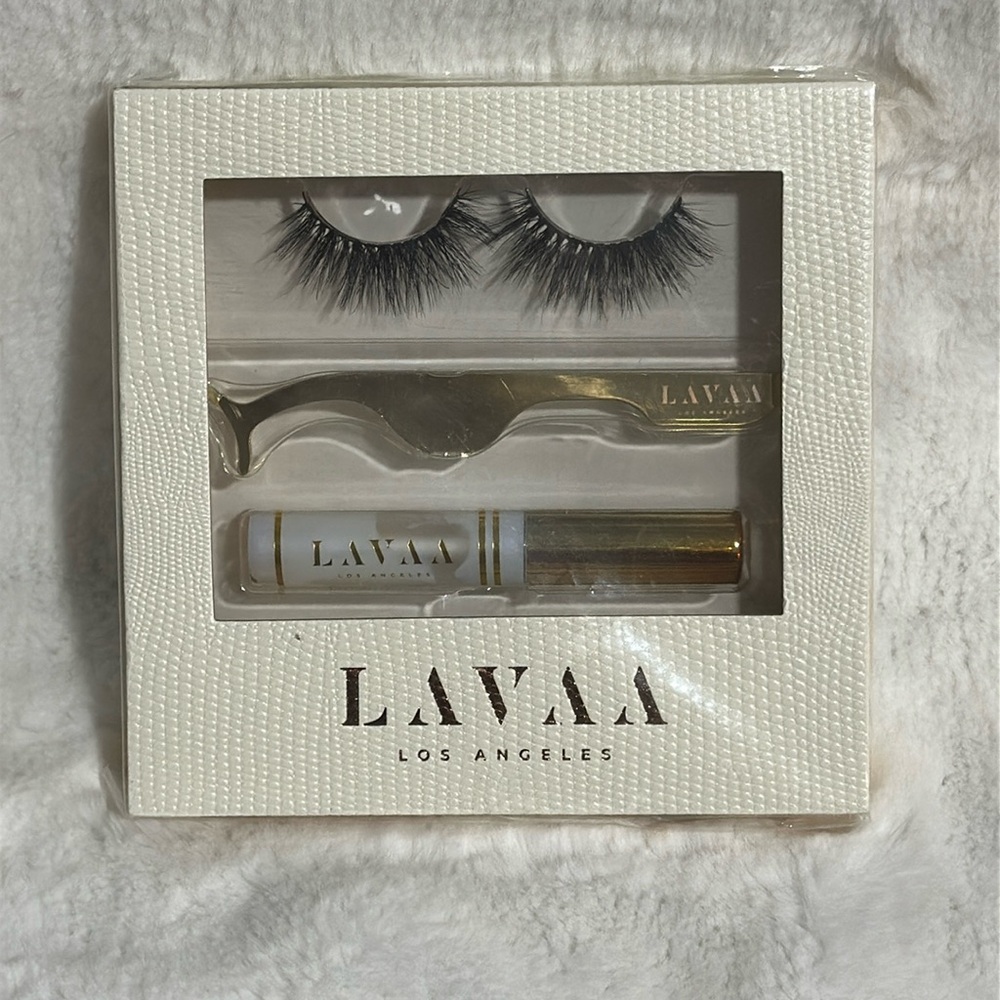 NEW - LAVAA Lashes